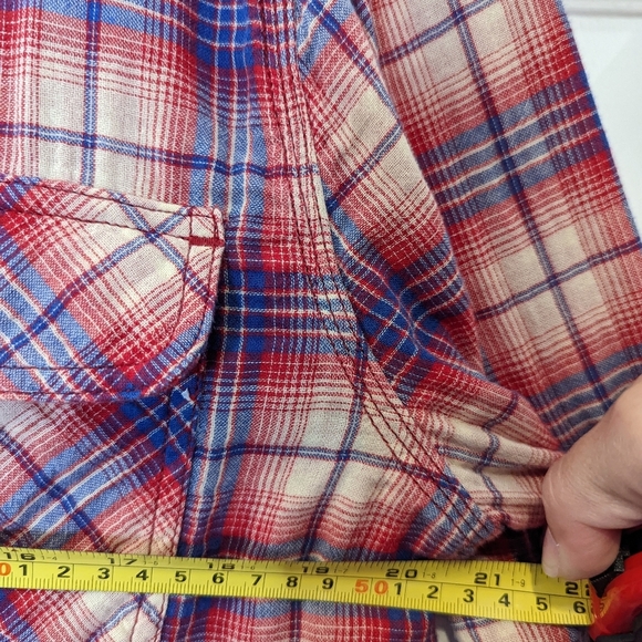 True Religion Men's Red Flannel Plaid button down pocket logo size L - Picture 11 of 12